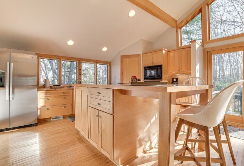 Serene Suttons Bay Home W/ Fire Pit & Wooded Yard