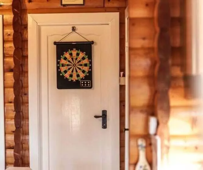 Spacious 3 Bed Log Cabin In Snowdonia