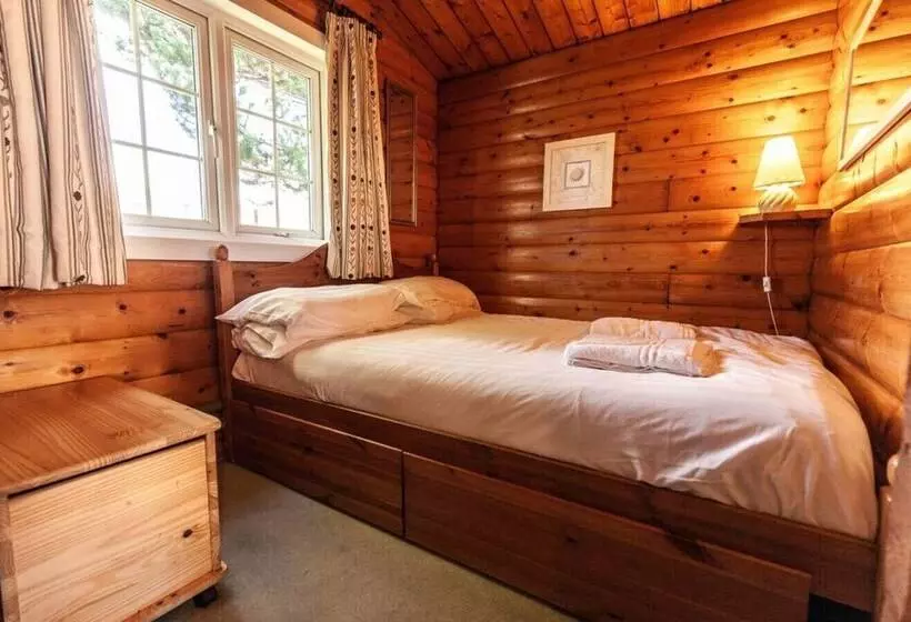 Spacious 3 Bed Log Cabin In Snowdonia