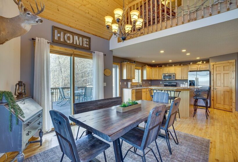 Spacious Stoddard Retreat On Mississippi River!