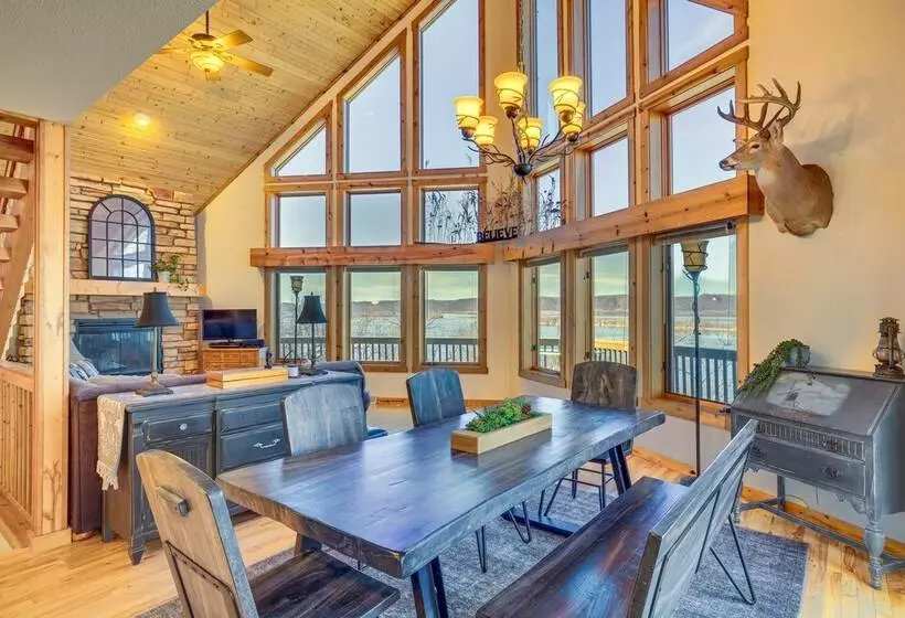 Spacious Stoddard Retreat On Mississippi River!
