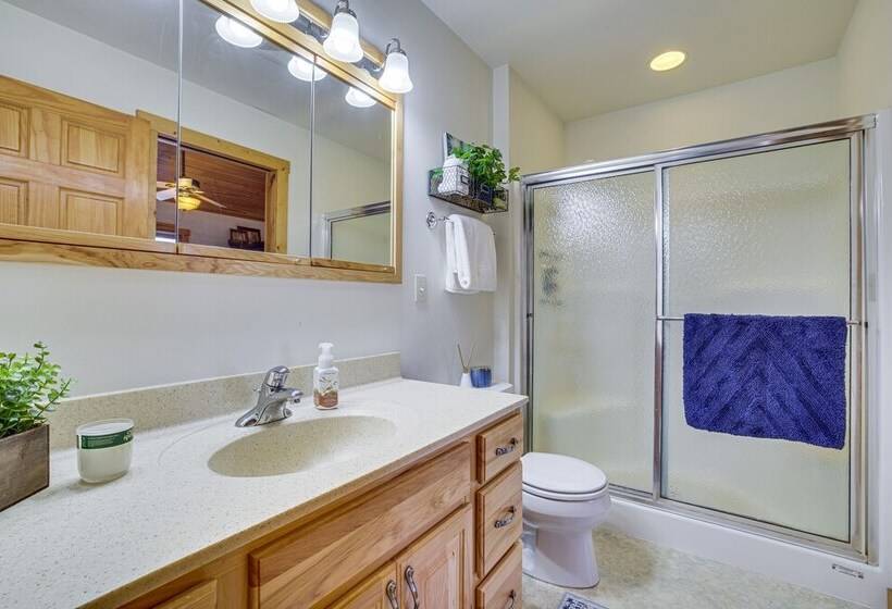 Spacious Stoddard Retreat On Mississippi River!