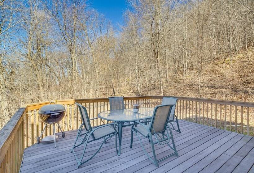 Spacious Stoddard Retreat On Mississippi River!