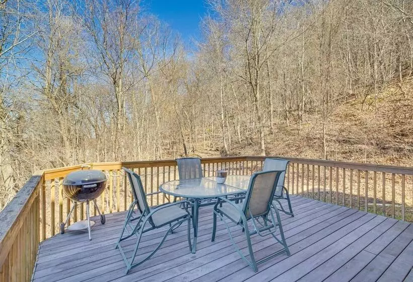 Spacious Stoddard Retreat On Mississippi River!