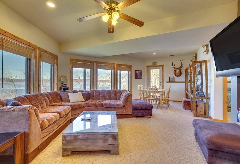 Spacious Stoddard Retreat On Mississippi River!