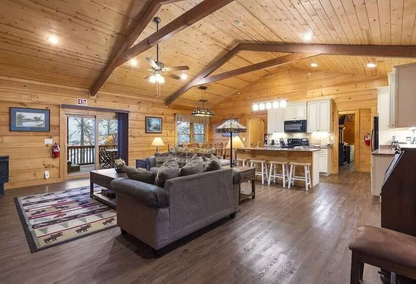 Teals Treasure Secluded Lakeside Cabin For 8!