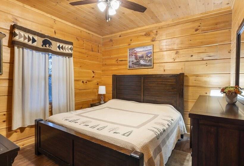 Teals Treasure Secluded Lakeside Cabin For 8!