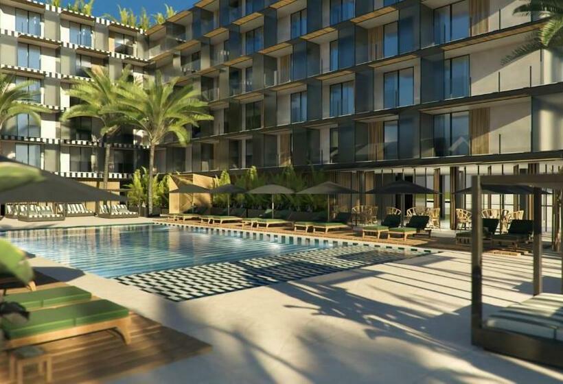 هتل Estimar Marina Farnals 5 & Two