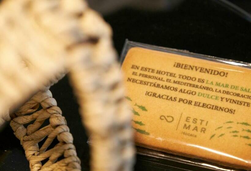 هتل Estimar Marina Farnals 5 & Two