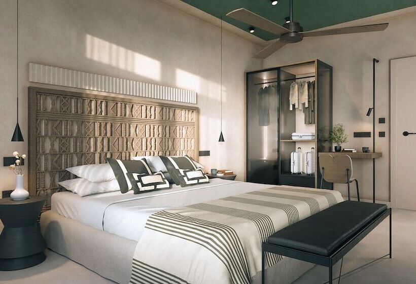 هتل Estimar Marina Farnals 5 & Two