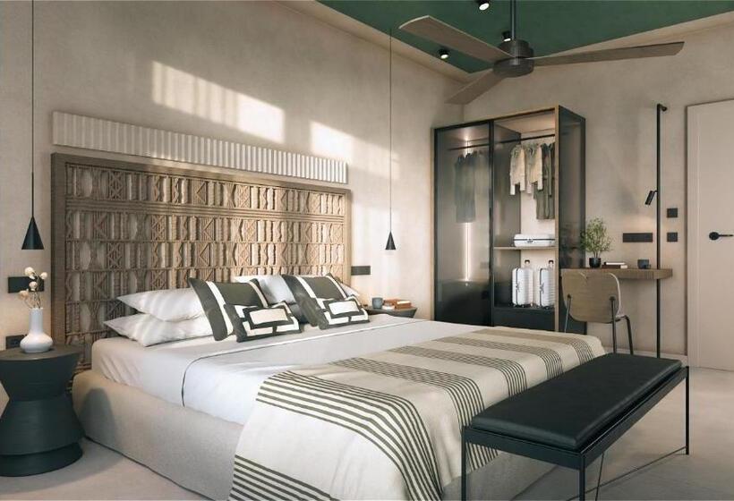 هتل Estimar Marina Farnals 5 & Two