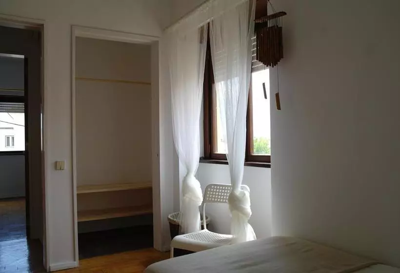 تختخواب و صبحانه House of Zen
