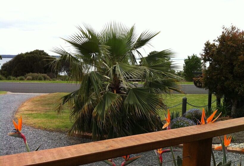 Corinella On The Esplanade Bed & Breakfast