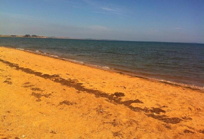 Corinella On The Esplanade Bed & Breakfast