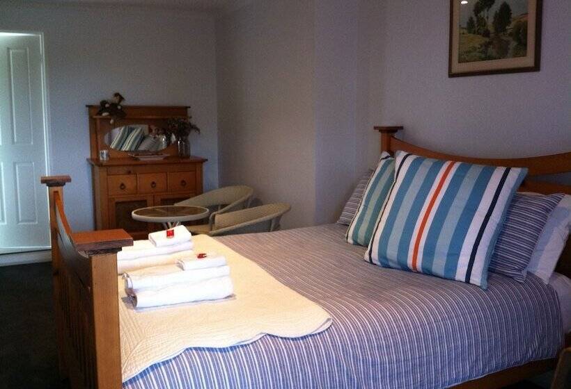 Corinella On The Esplanade Bed & Breakfast