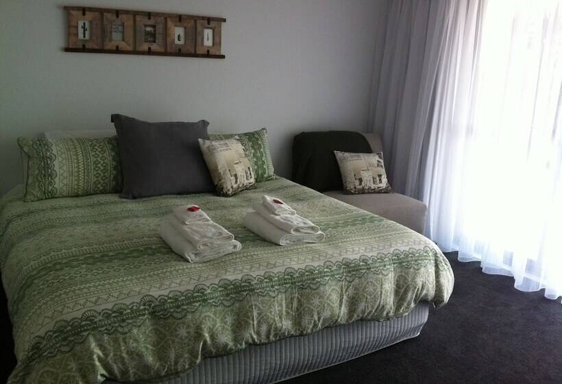 Corinella On The Esplanade Bed & Breakfast