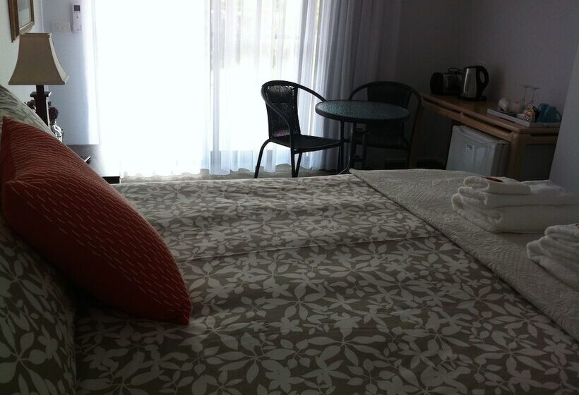 Corinella On The Esplanade Bed & Breakfast