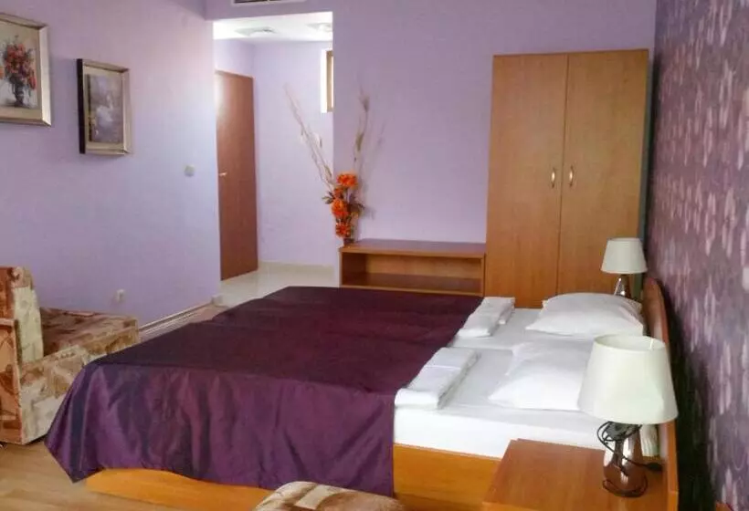 هتل Guest Rooms Sveti Nikola