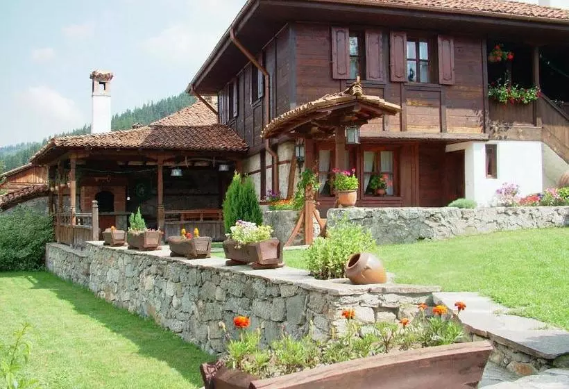 ホテル Hadji Neikovi Guest Houses