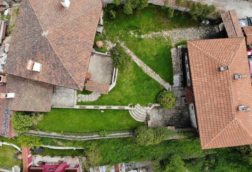 فندق Hadji Neikovi Guest Houses