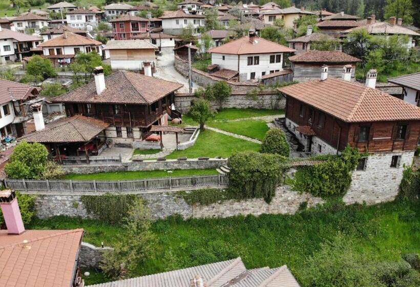 فندق Hadji Neikovi Guest Houses