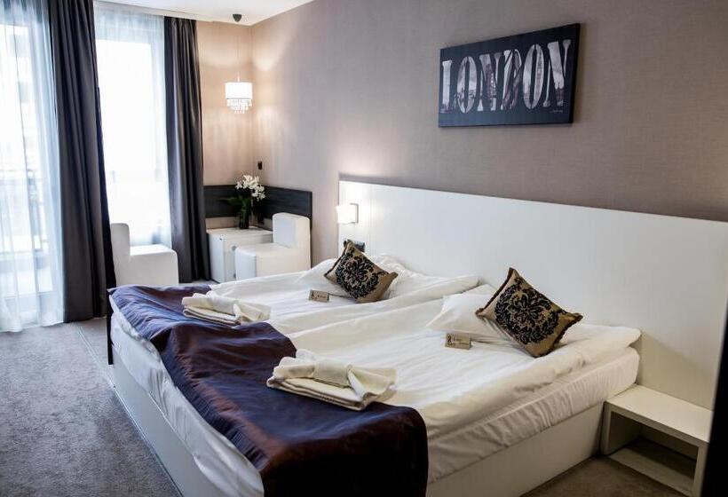 בית מלון כפרי Idol