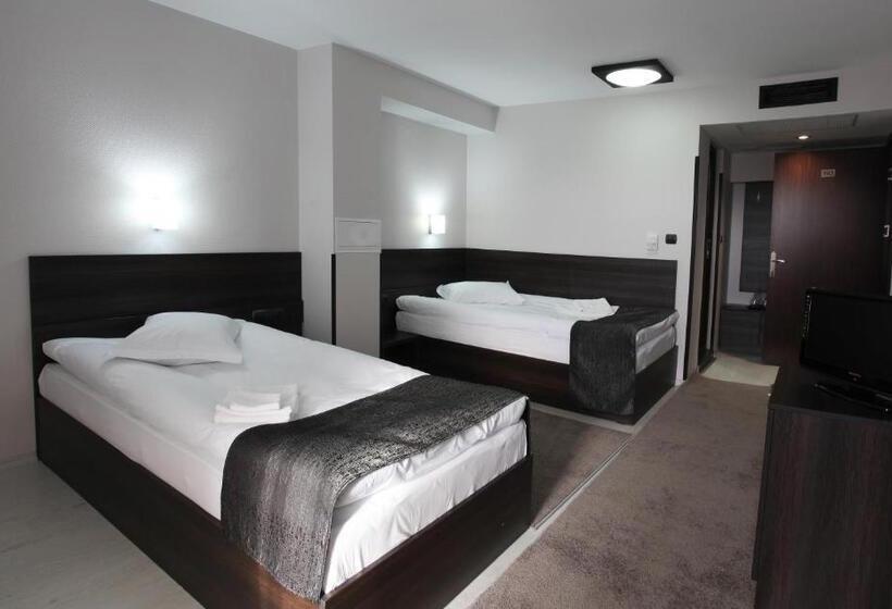 בית מלון כפרי Idol