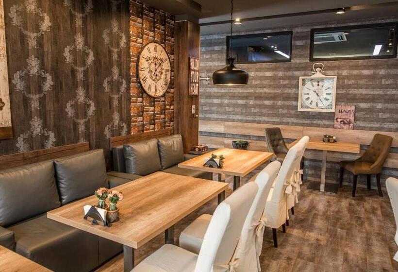 בית מלון כפרי Idol