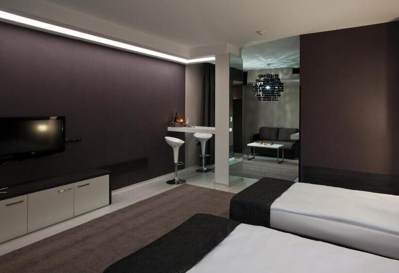 בית מלון כפרי Idol