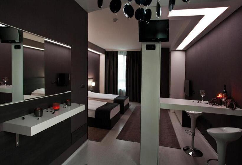 בית מלון כפרי Idol