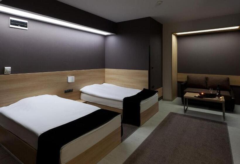 בית מלון כפרי Idol