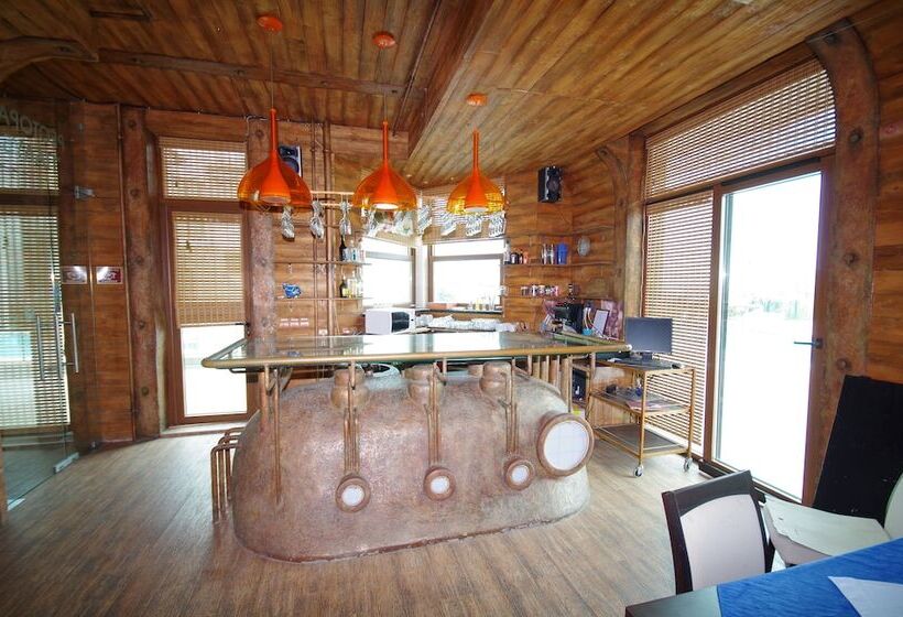 فندق Lalov Egrek