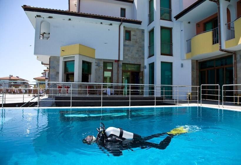 فندق Lalov Egrek