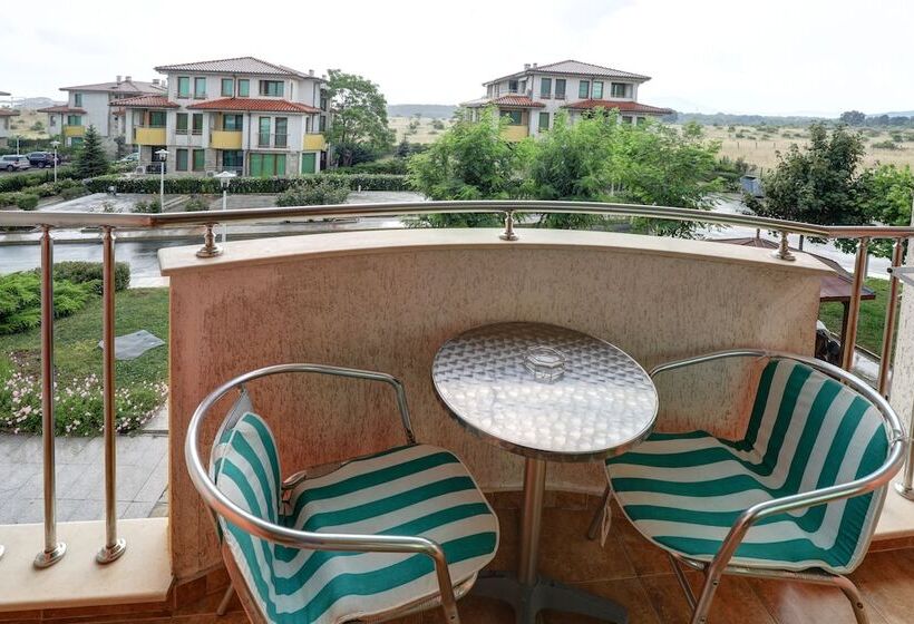 فندق Lalov Egrek