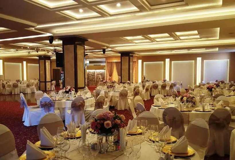 ホテル National Palace Wine & Spa