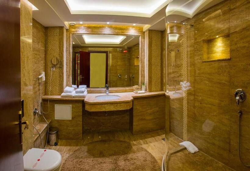 호텔 National Palace Wine & Spa