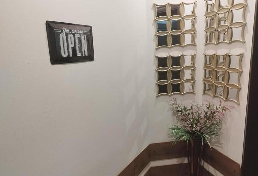 هتل Petkov Family