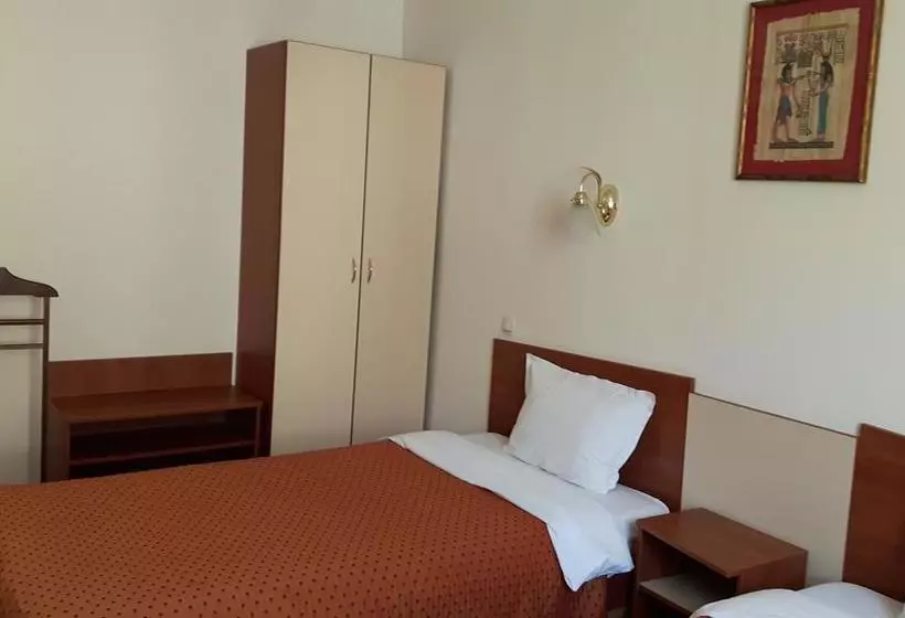 Hotel Primavera 2