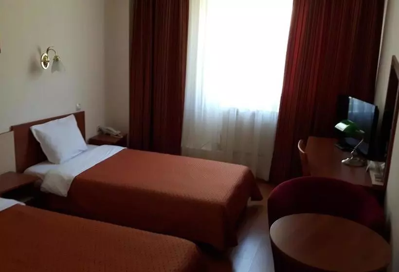 Hotel Primavera 2