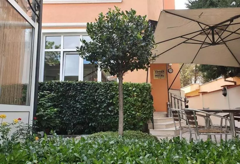 Hotel Primavera 2