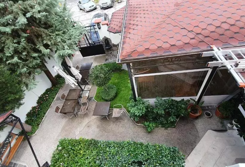 Hotel Primavera 2