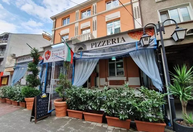 Hotel Primavera 2