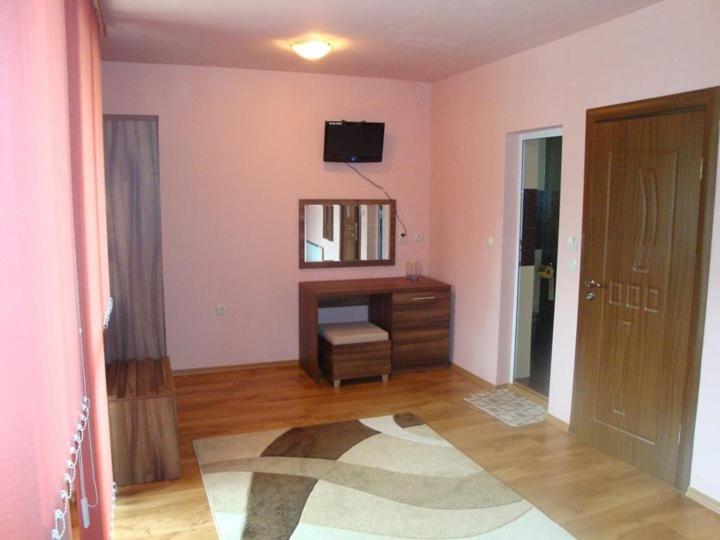 בית מלון כפרי Tzvetelina Palace