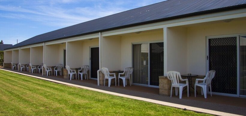 فندق على الطريق Roma Explorers Inn