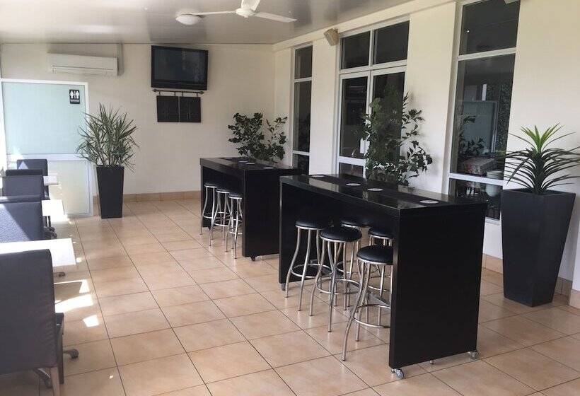 فندق على الطريق Roma Explorers Inn