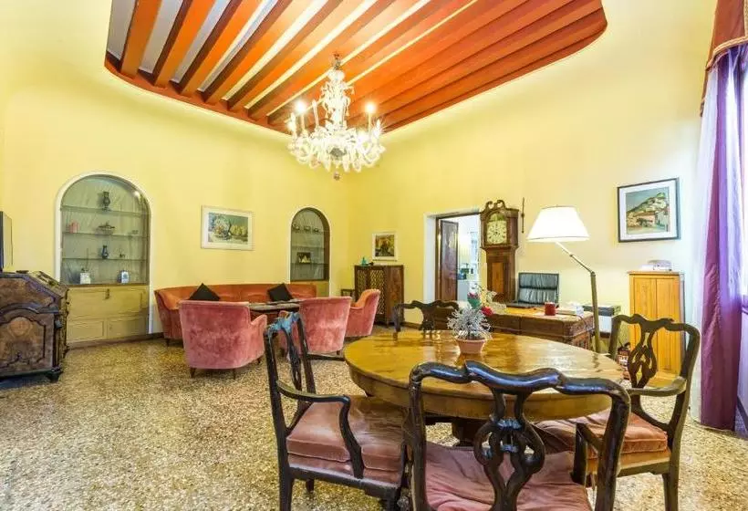 تختخواب و صبحانه Venice Dose Guesthouse