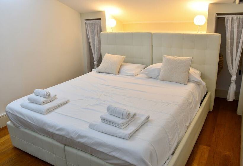 تختخواب و صبحانه Avanguardia Art Club