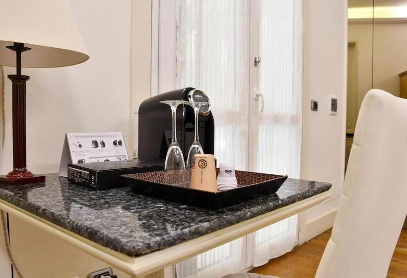 تختخواب و صبحانه Avanguardia Art Club