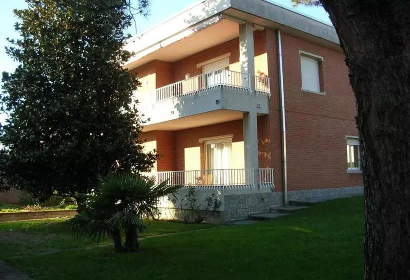 Bed And Breakfast Groane