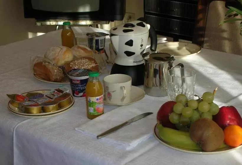 Bed And Breakfast Groane